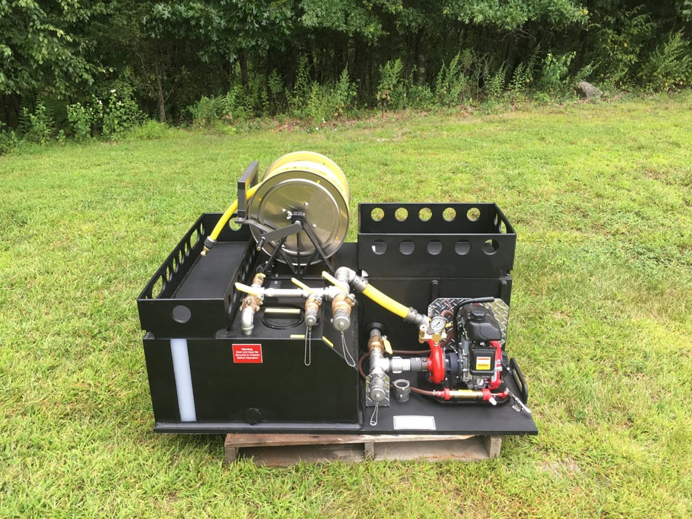 <p><strong>1</strong><br><em>L-Type with custom poly storage basket and lashing loops.</em></p>